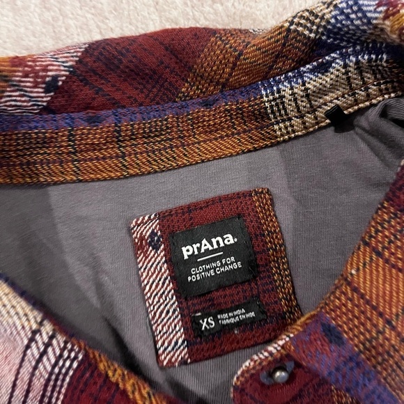 Prana Mens & Womens ClothingPurchase Prana Women's Emerick Lined Flannel - Picture 4 of 8